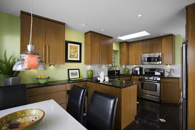 Small Transitional Ranch transitional-kitchen