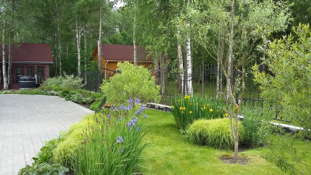 Сад  на холмах