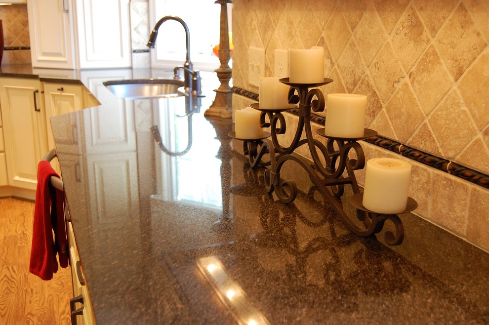 Inspiration for a transitional kitchen remodel in DC Metro