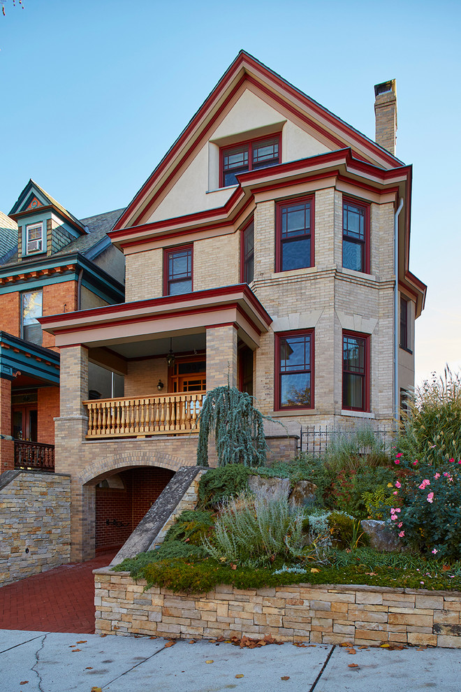 URBAN ARCHITECTURAL MASTERPIECE WITH DIRECT NYC VIEWS - Traditional