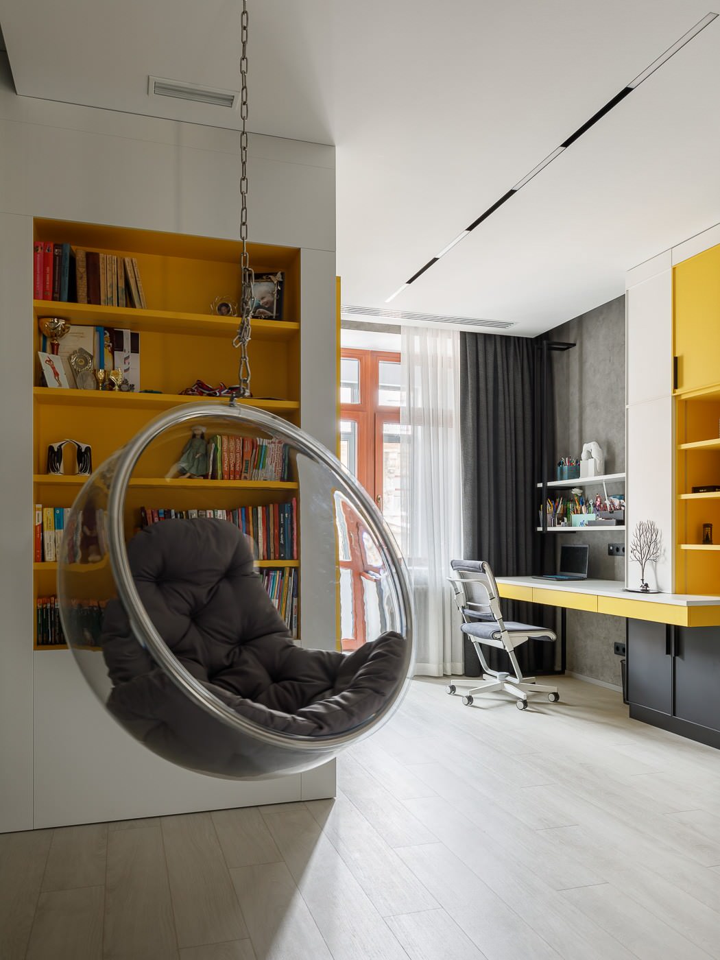 Четырехкомнатная квартира в современном стиле 166 м2