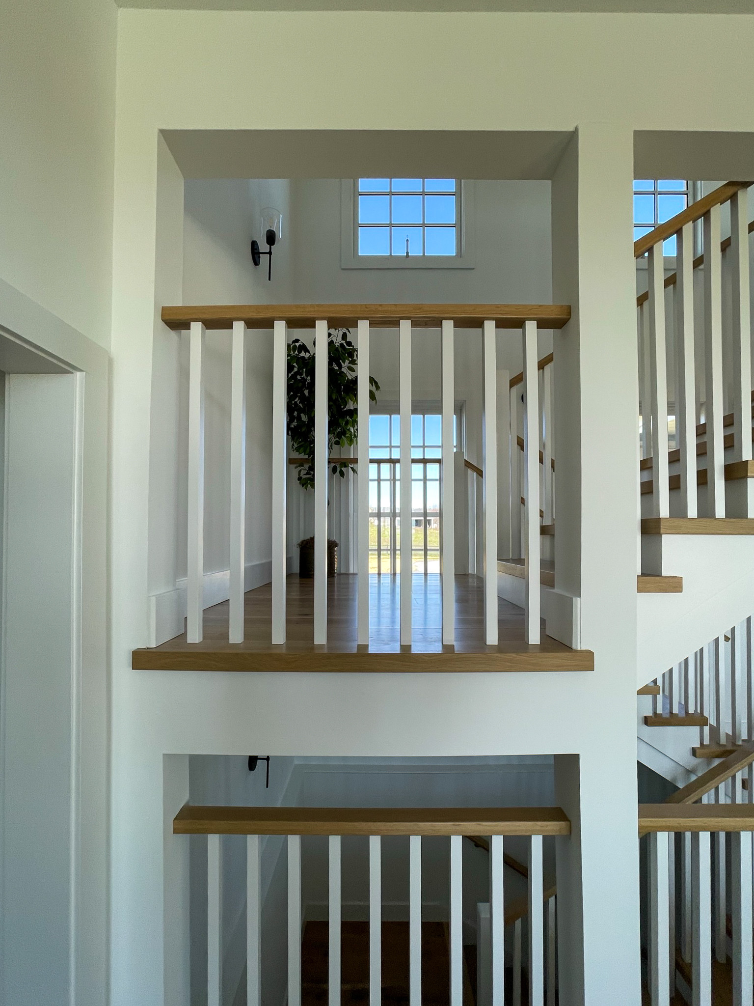 91_U-Shaped Floating Staircase Surrounded by Bucolic Mountain Views, Winchester,