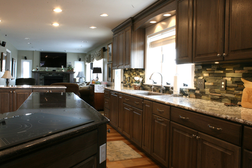 Example of a transitional kitchen design in Cleveland