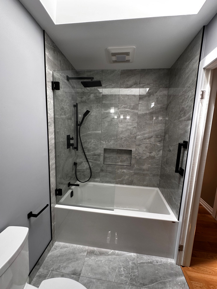 West Graham Place - Traditional Bathroom - London, ON