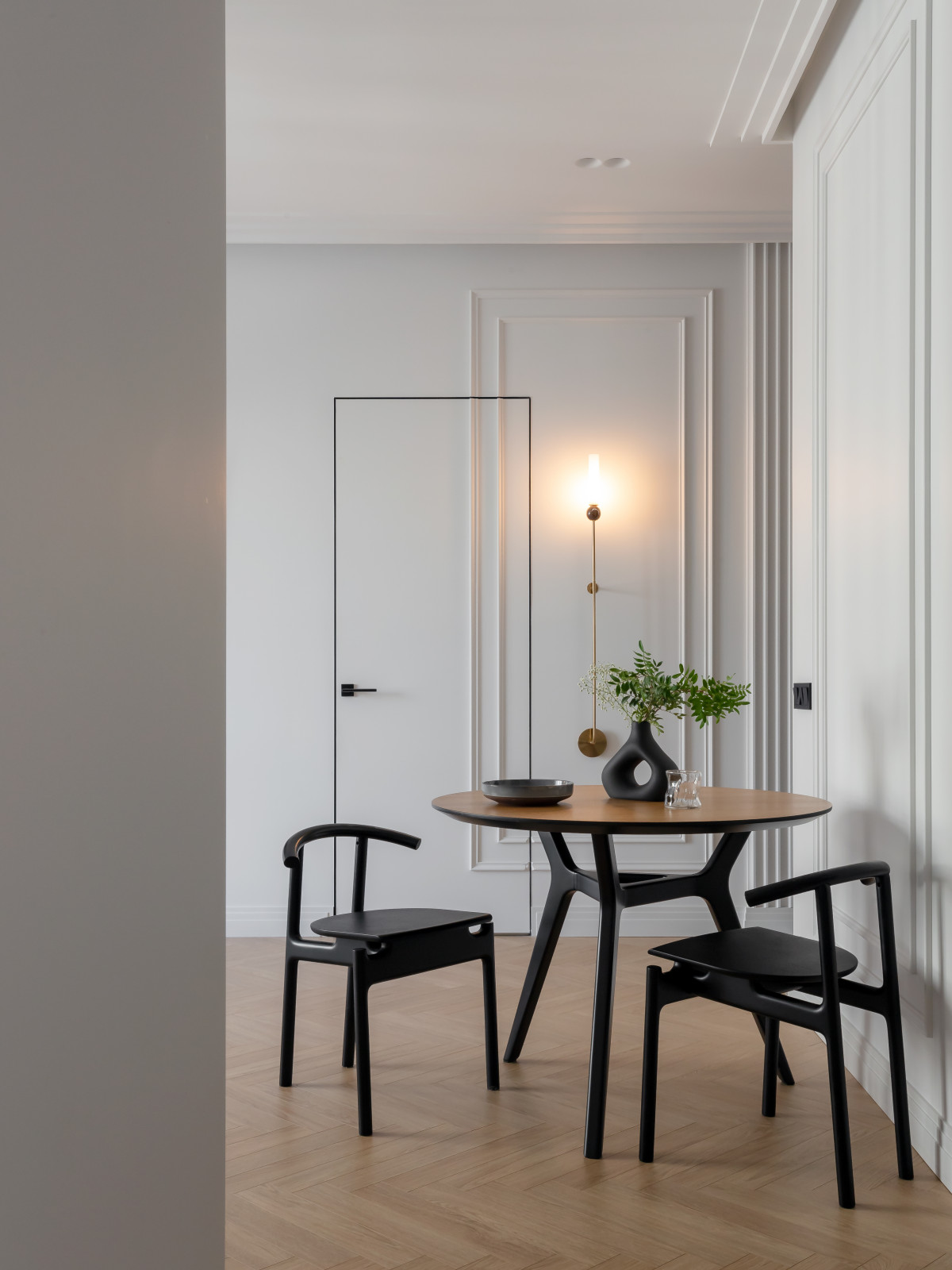 Графичный "Черно-белый" интерьер для студентки архитектурного ВУЗа