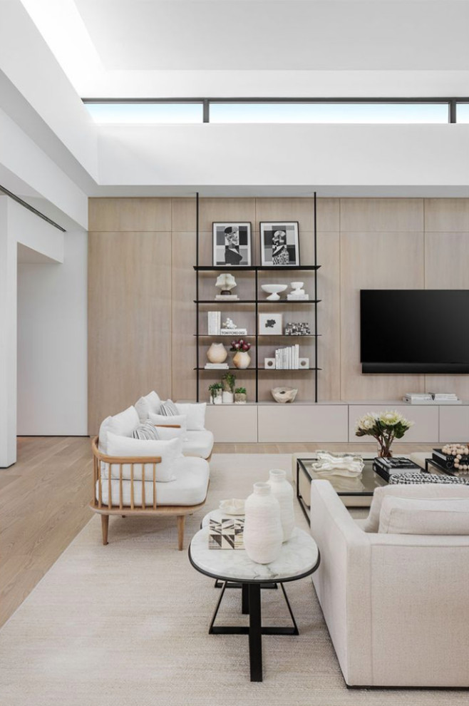 Example of a minimalist living room design in Miami