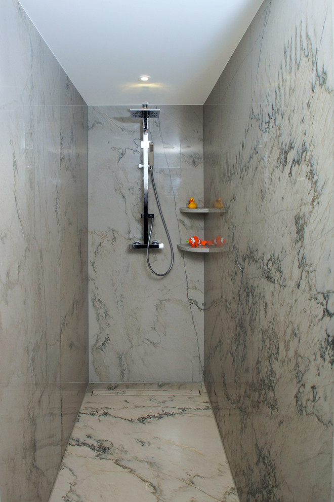 Modernes Badezimmer in Sonstige