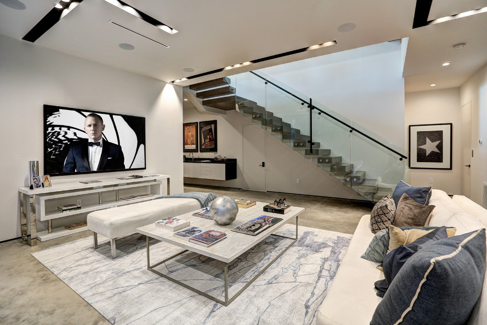 Contemporary family room in Los Angeles.