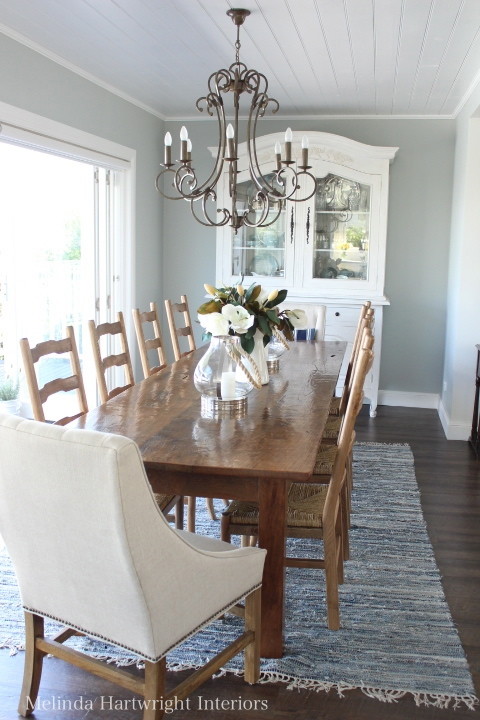 Inspiration for a beach style dining room in Sydney.