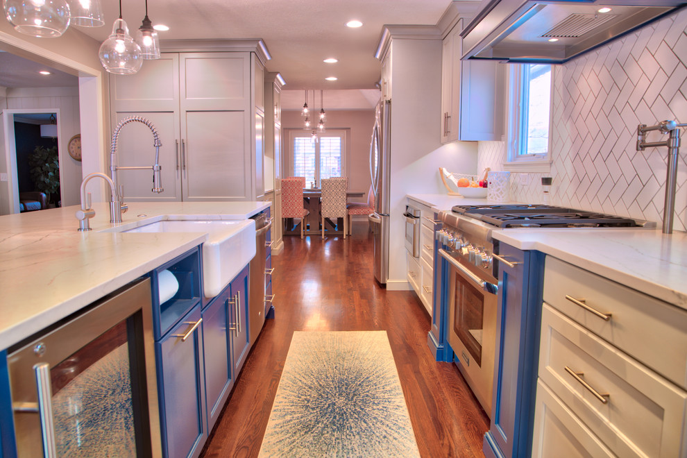 Photo of a transitional kitchen in Kansas City.