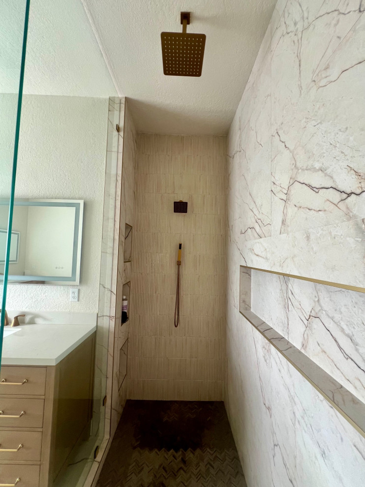 Timeless Elegance Bath in Fish Hawk