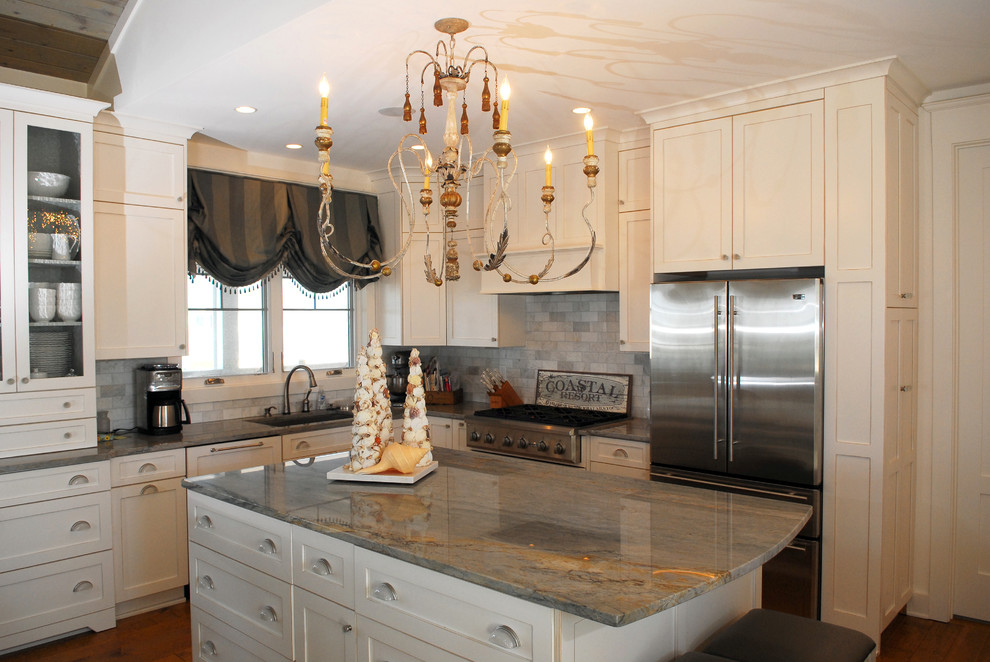 Kitchen - coastal kitchen idea