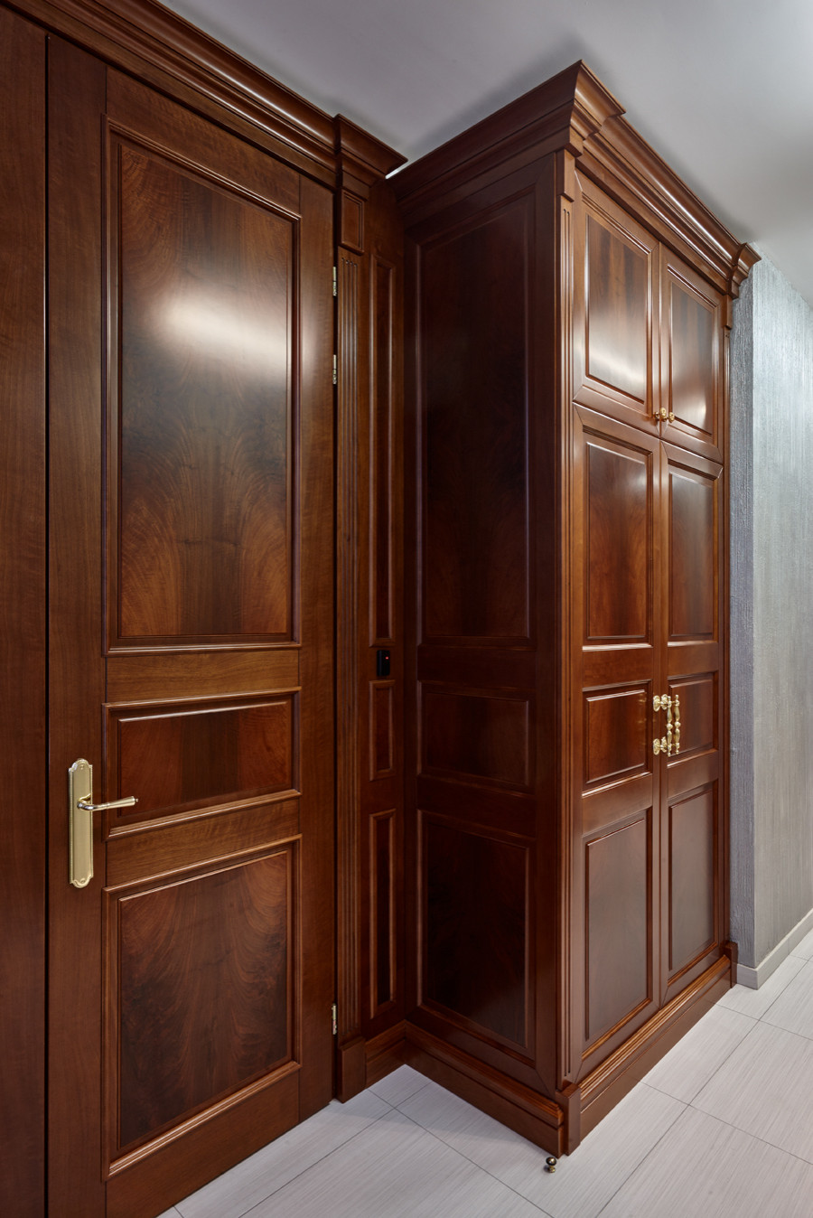 Входная дверь в кабинет