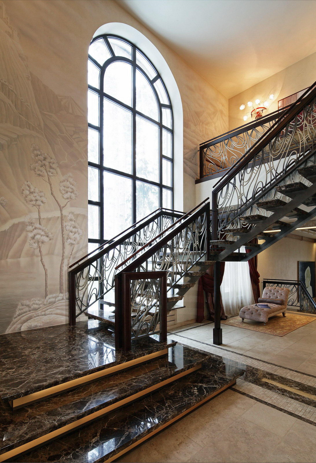 Дом в стиле неоклассика в коттеджном поселке Горки-6