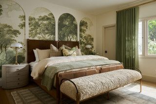 4 Stylishly Moody New Bedrooms (4 photos)
