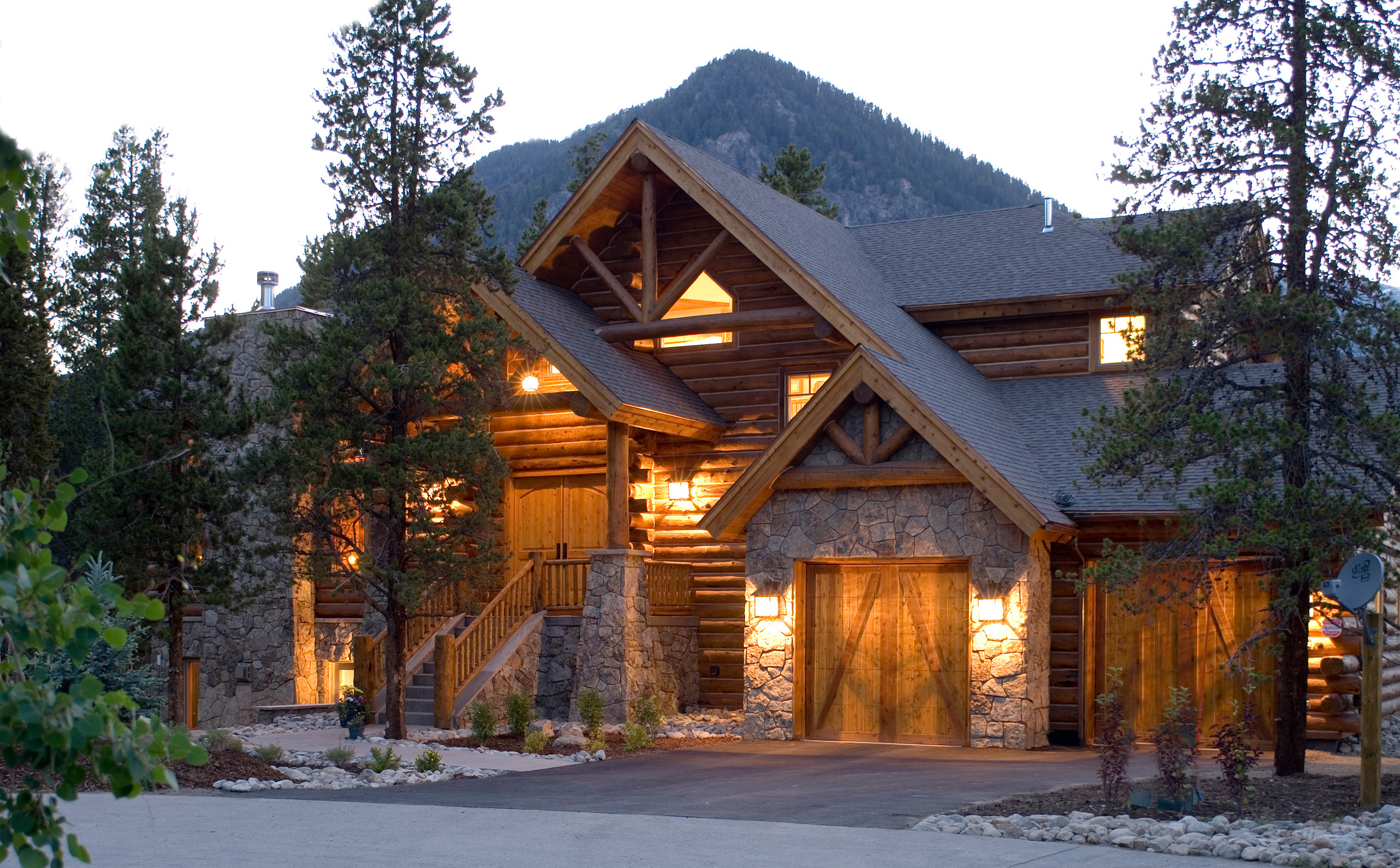 75 Rustic Exterior Home Ideas You'll Love - December, 2025 | Houzz, image size:2418x1500