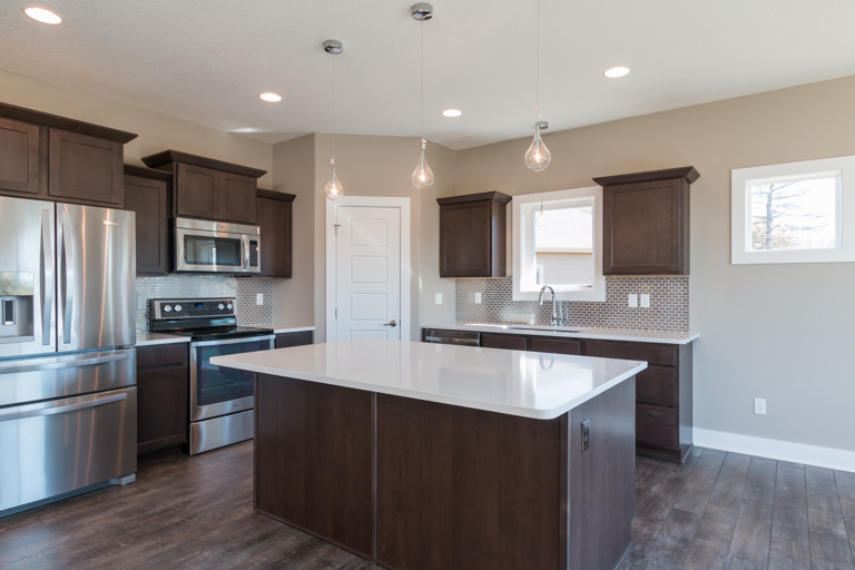 Kitchen - transitional kitchen idea