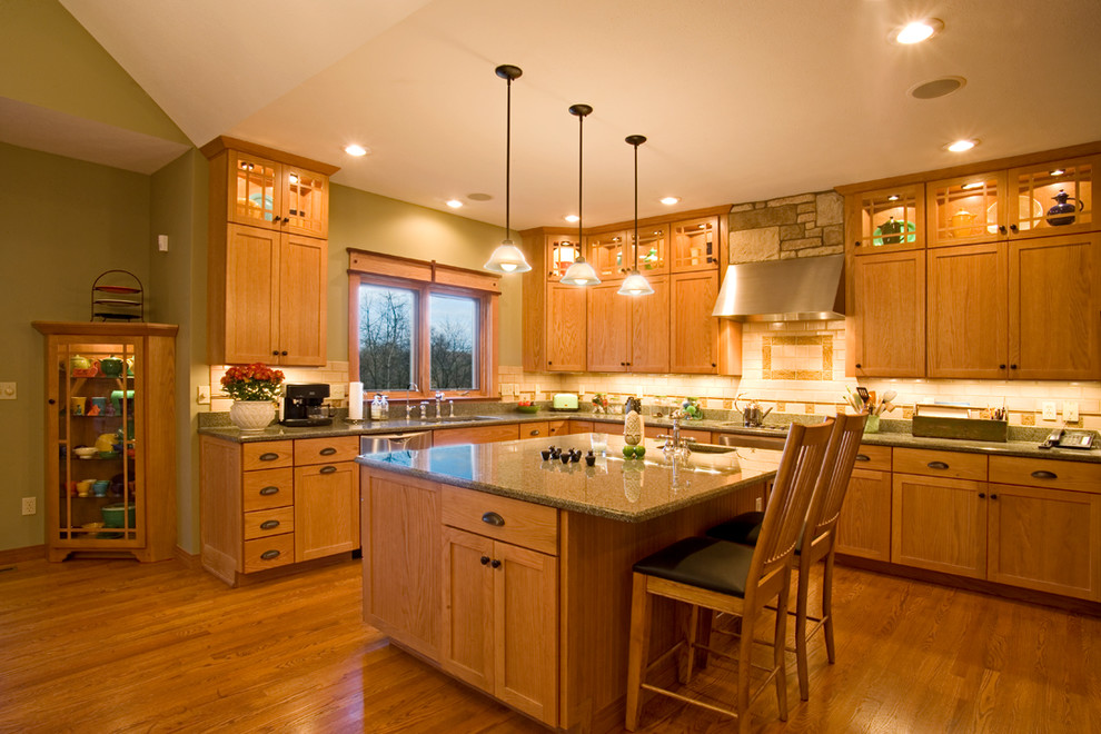 Arts and Crafts Craftsman Kitchen Chicago by HELMAN SECHRIST