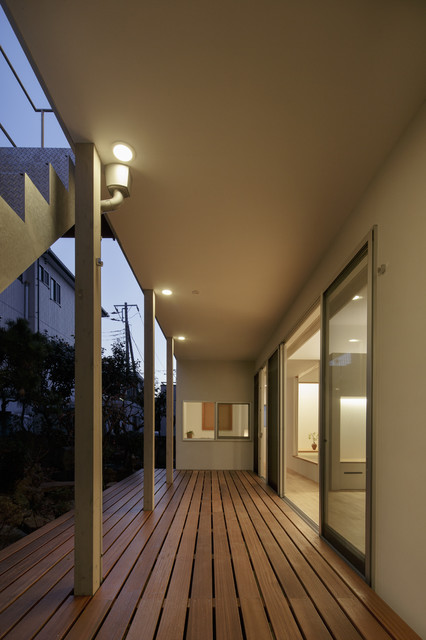 戸手本町の家 nordico-terraza-y-balcon