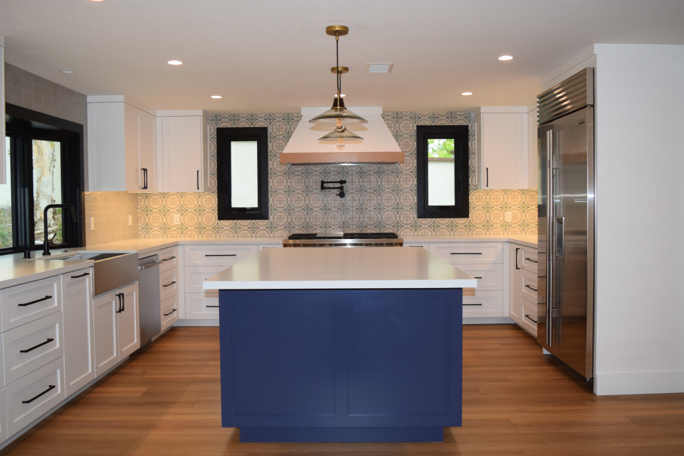 Kitchen - kitchen idea in Orange County
