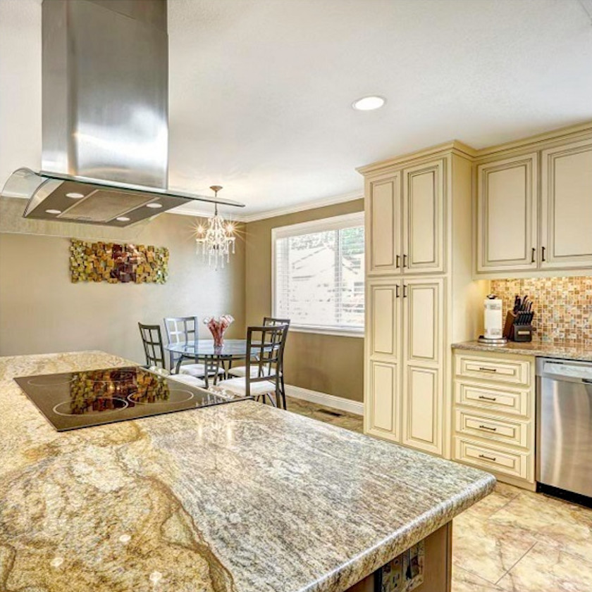 Transitional home design photo in Baltimore