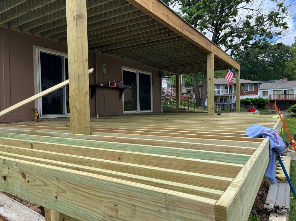 Deck Transformation in Lake Waukomis, MO