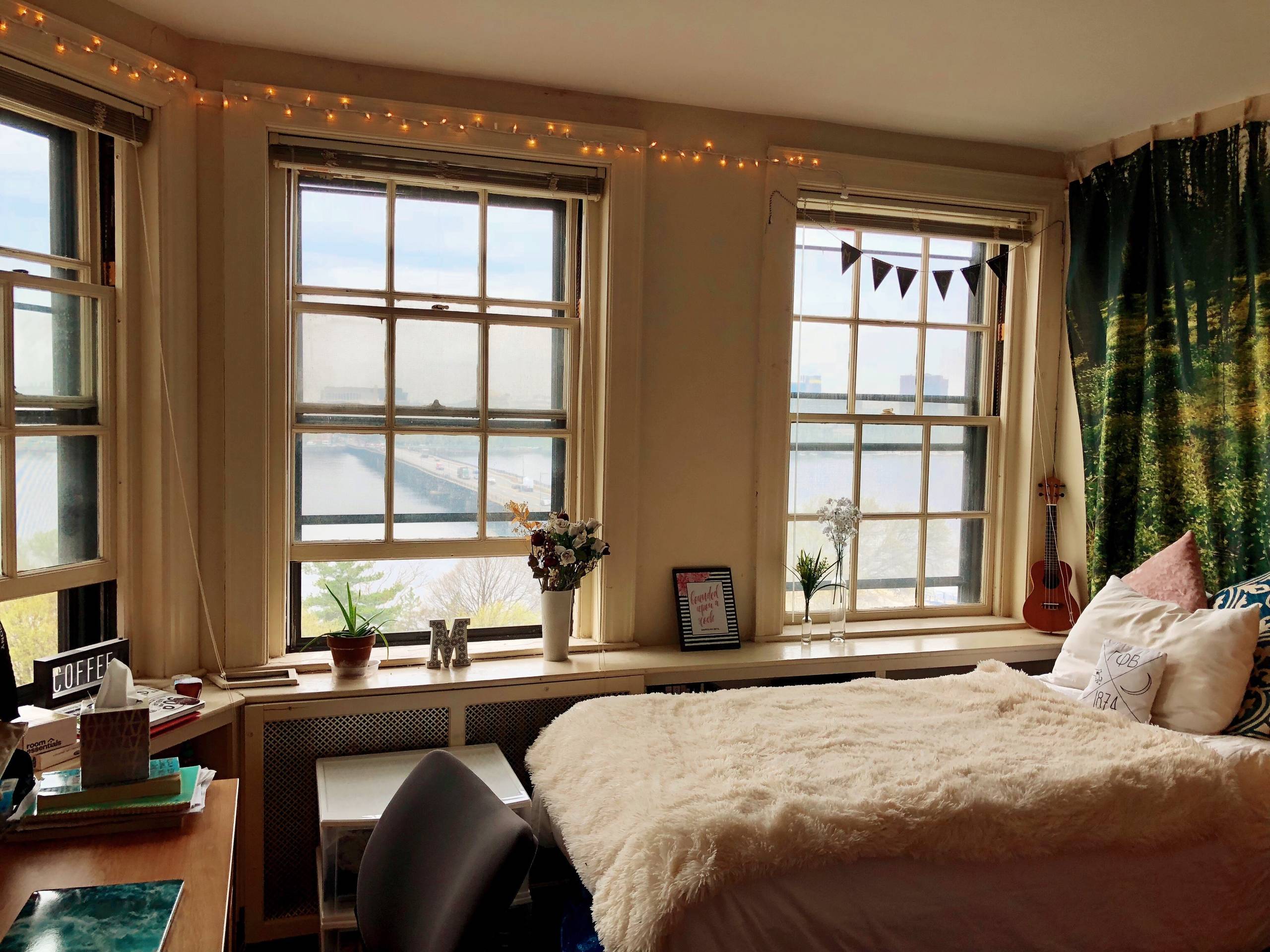 Decorating Tips From Real Dorm Rooms, image size:2560x1920
