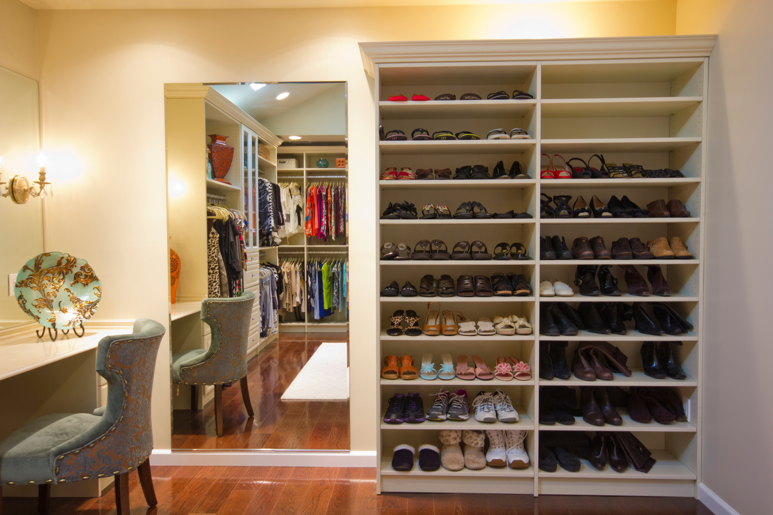 Walk-In Closet Shoe Organization