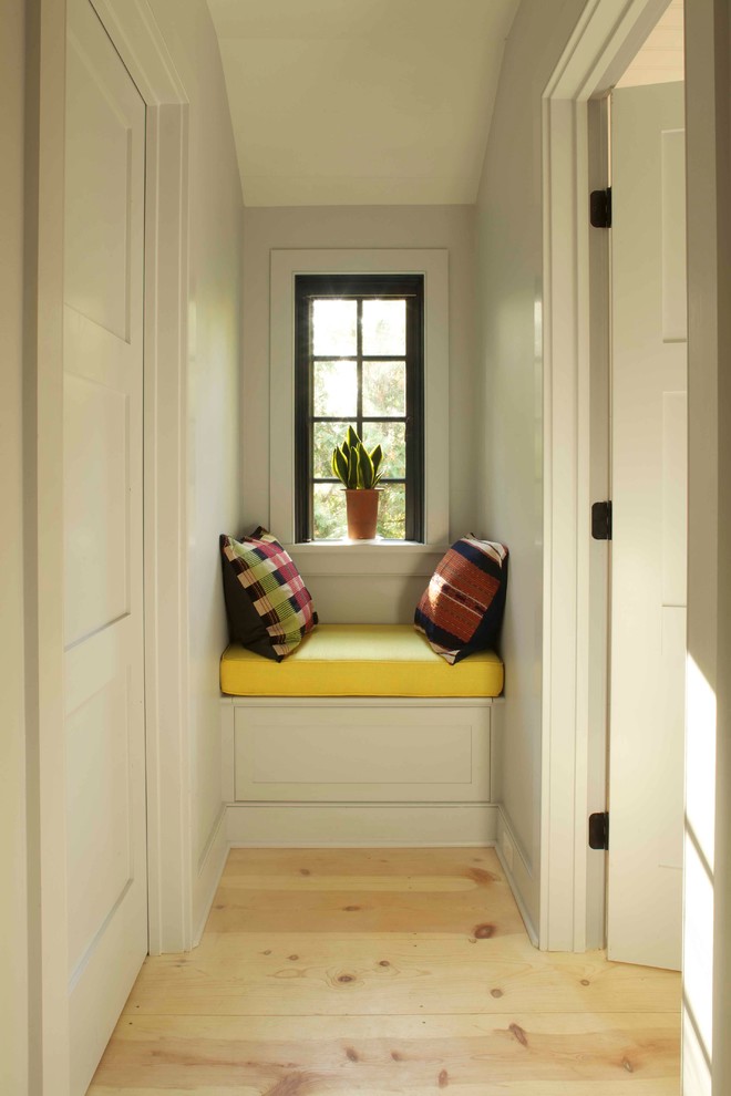 This is an example of a country hallway in New York with grey walls.