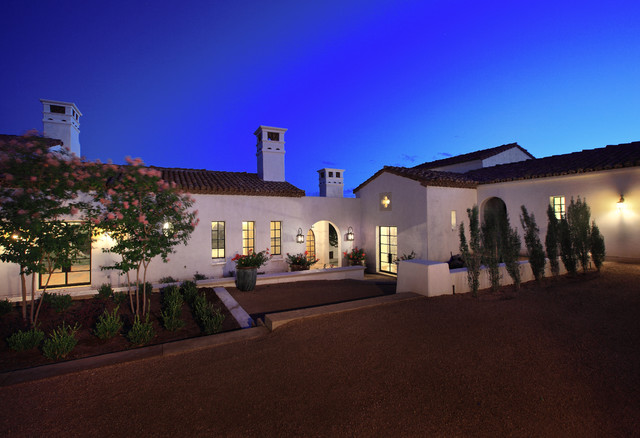 Spanish Oaks Front mediterran-haeuser