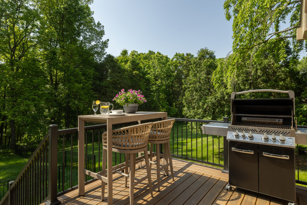 This is an example of a transitional porch design in Louisville.
