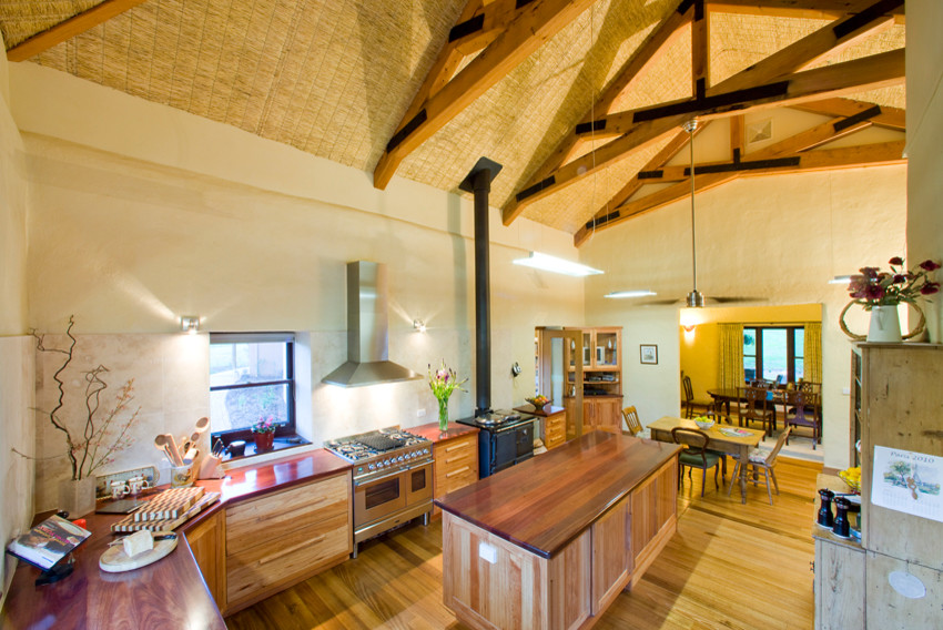 Country kitchen in Melbourne.