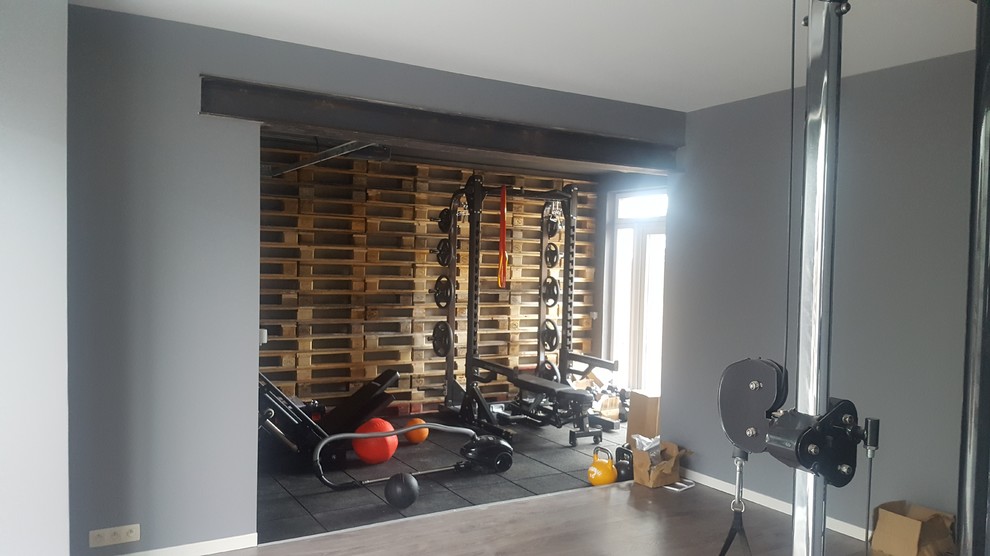 Design ideas for an industrial home gym in Other.