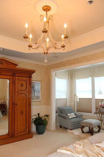 Tranquil transitional Master bedroom di-transizione-camera-da-letto