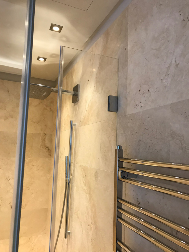 Душевая кабина/ванная комната