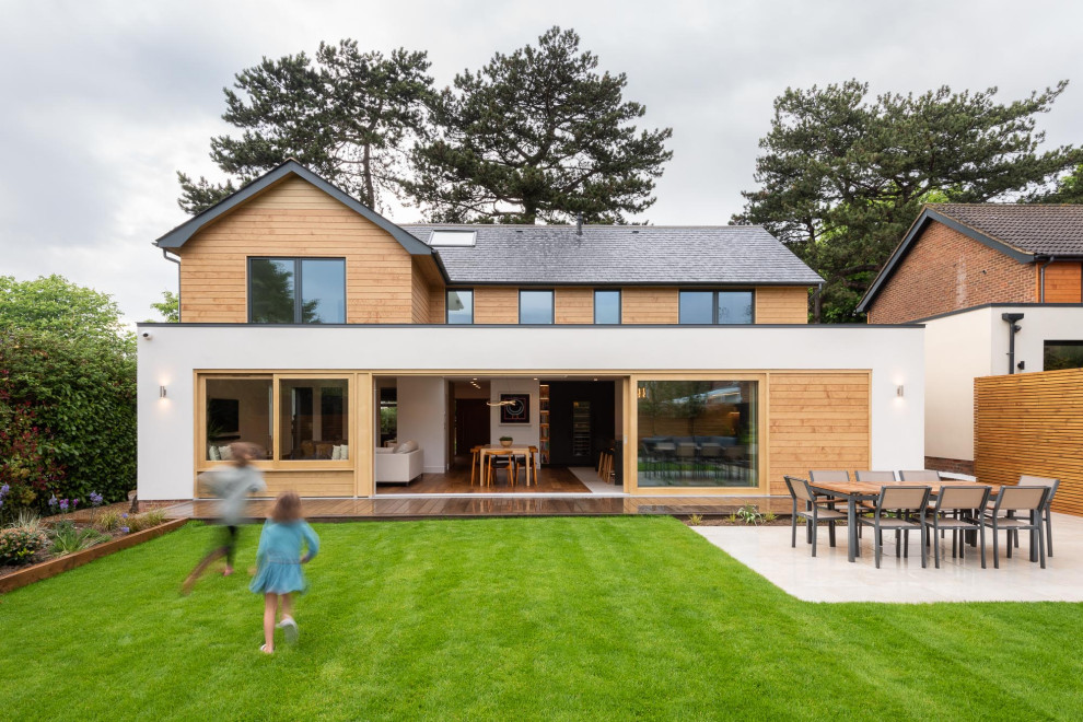Photo of a contemporary exterior in Hertfordshire.