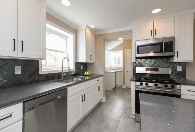 Kitchen Remodels modern-kueche