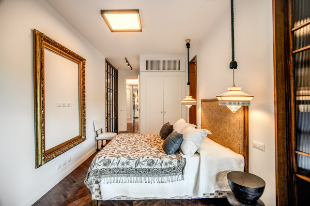 ENGLEN #1 contemporary-bedroom