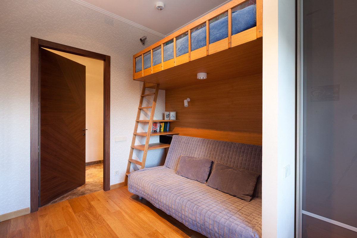 Картина, витрина, камень...