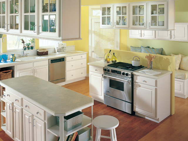 Aristokraft Cabinetry - Traditional - Kitchen - Las Vegas - by ...