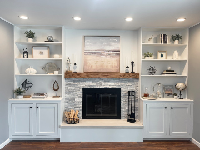 Cozy Stone Fireplace nyklassisk-dagligstue