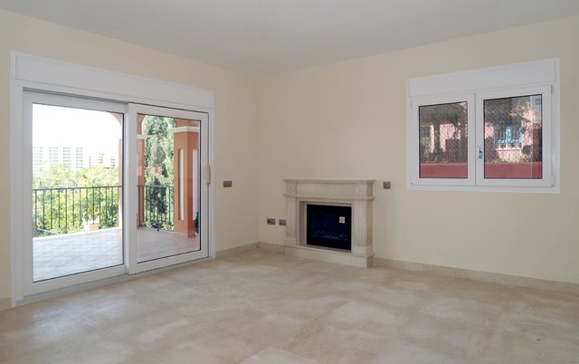 Construcci&oacute;n de vivienda unifamiliar coastal-living-room