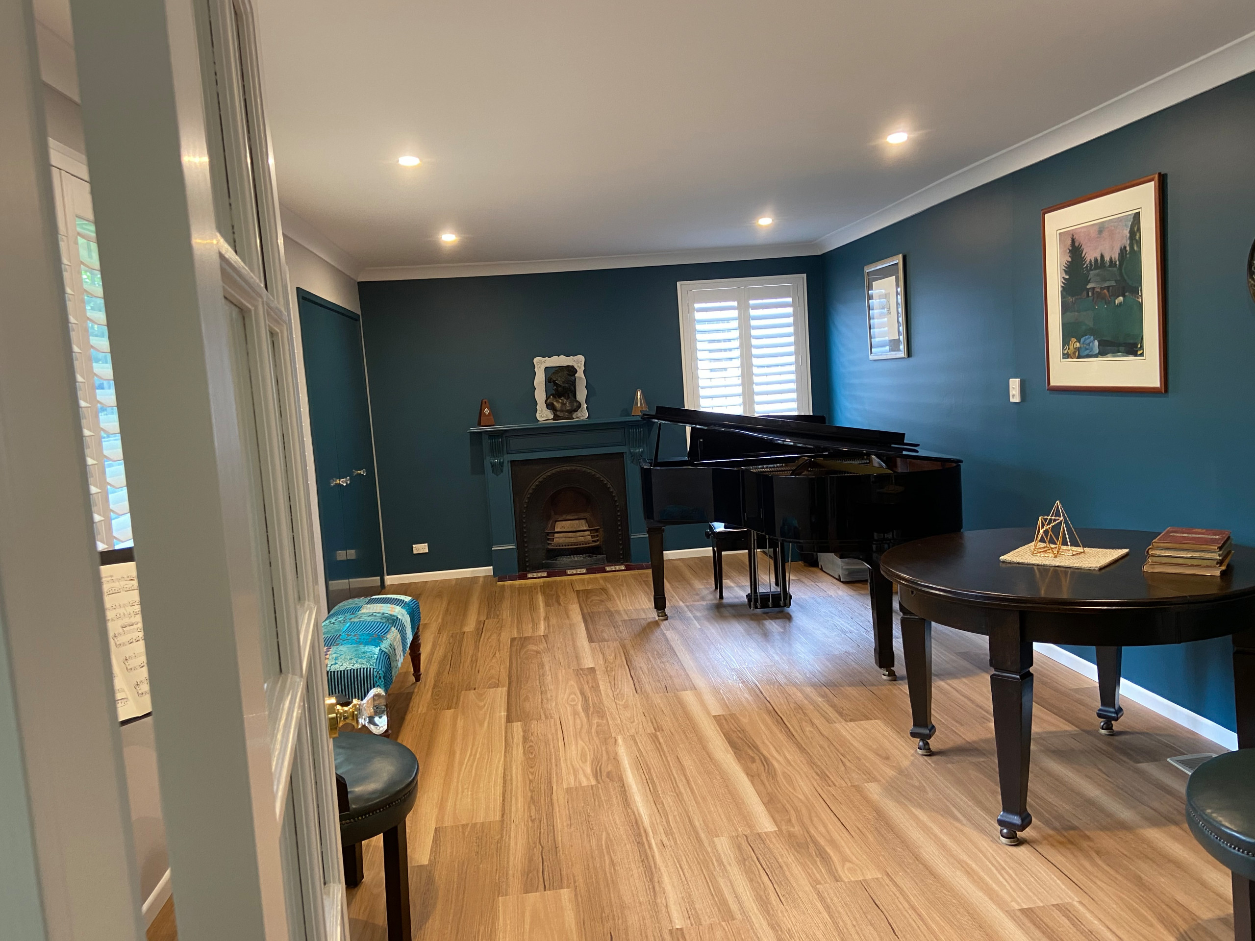 THE PIANO ROOM