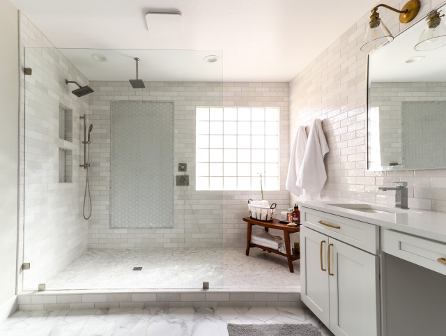 Matching Tile Floors and Walls in the Bathroom