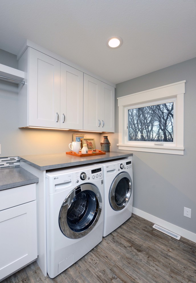Laundry room - transitional laundry room idea