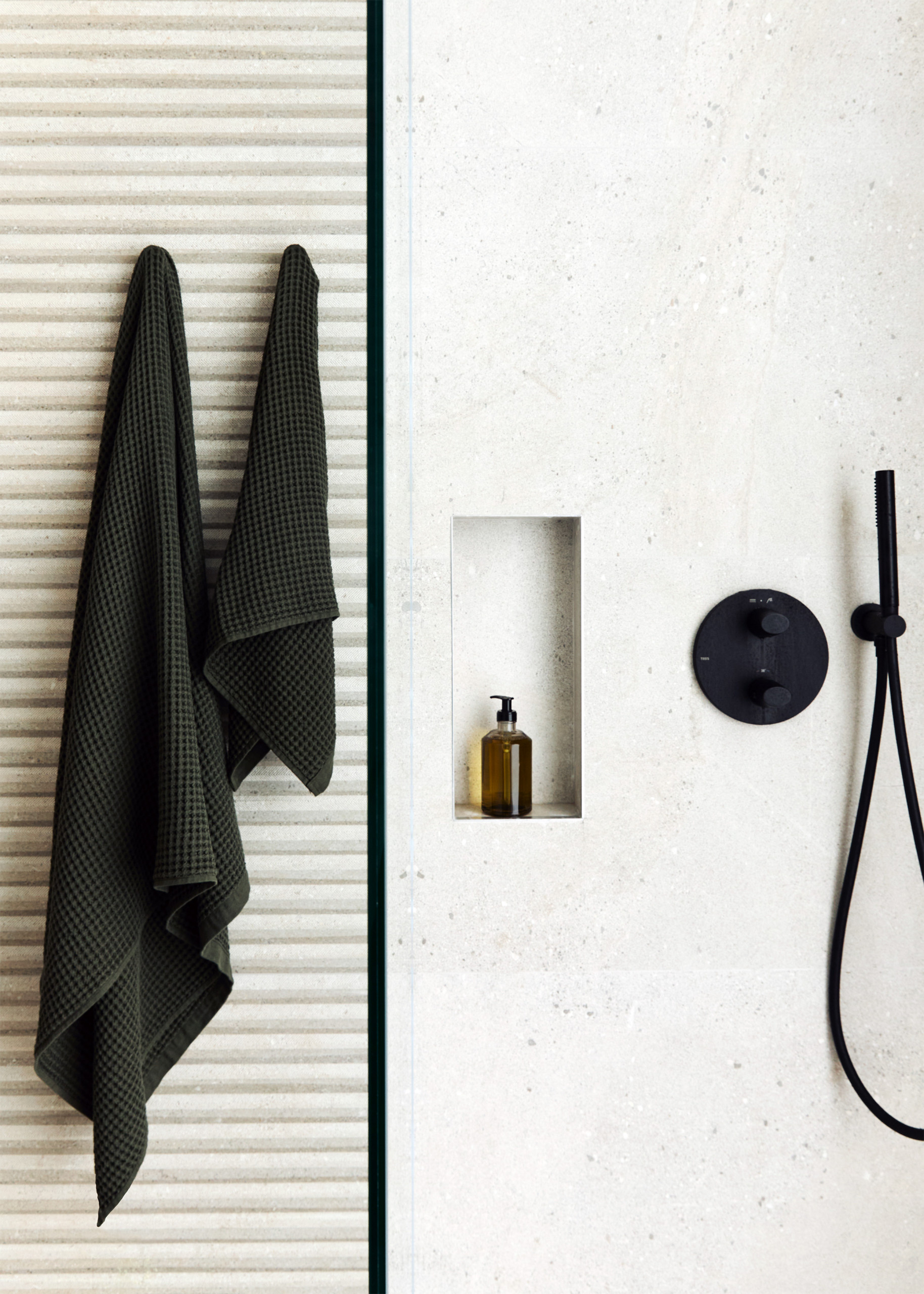 Primary En-Suite Bathroom