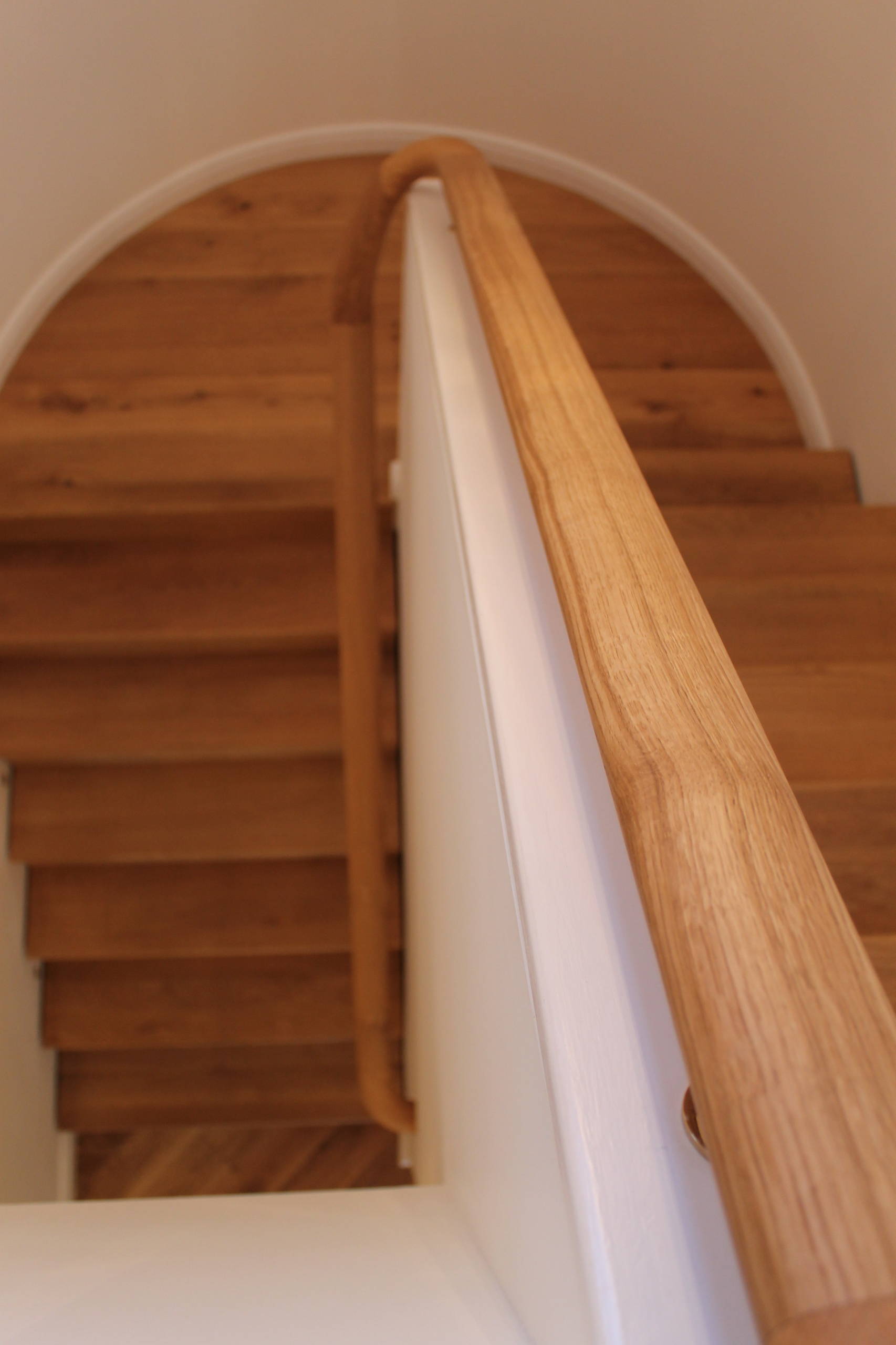 Oak curved handrail