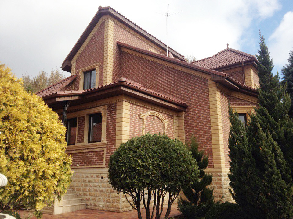 Реконструкция фасада и ландшафт