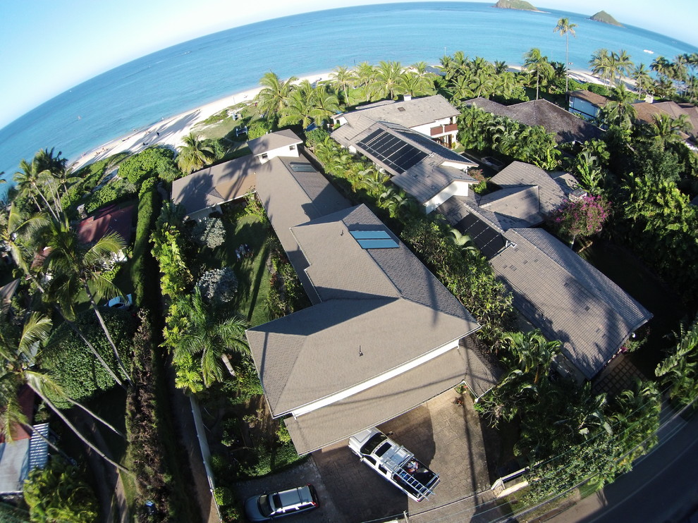 Home design - coastal home design idea in Hawaii