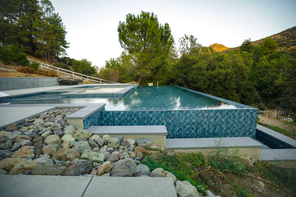 Agoura Hills New Build - Lobo Canyon